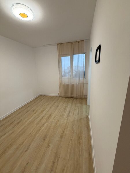 Titan, Postavarului,