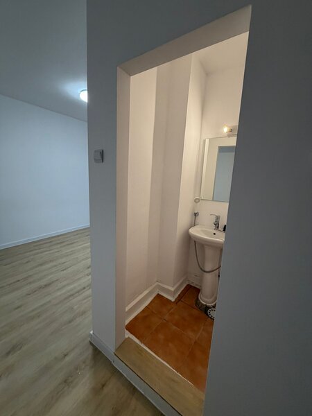 Titan, Postavarului,